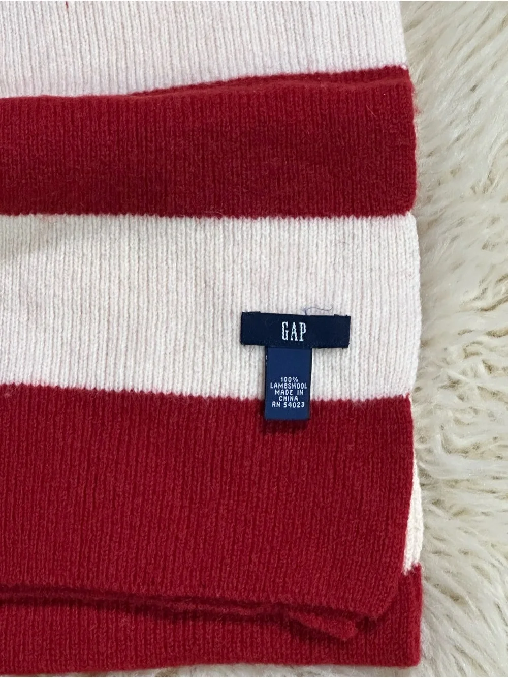 GAP 100% lambwool Red and Cream Wide Striped Knit Scarf